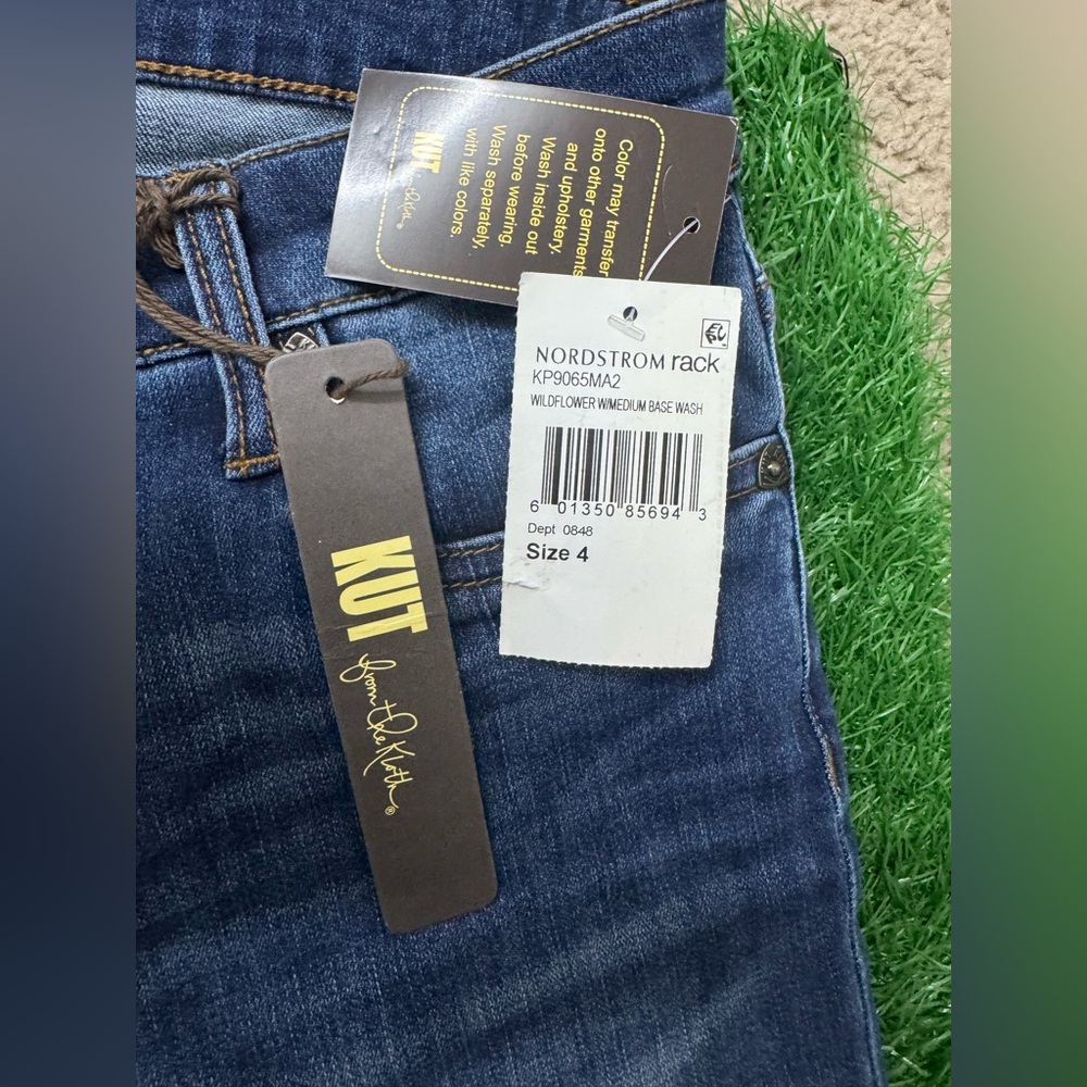 Kut from the Kloth Blue Bootcut Jeans Classic Style Size 4